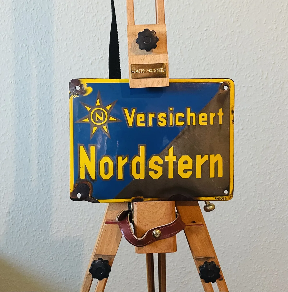 Antikes Emailschild 1920er – Emailschild, antik, 1920er, Versichert Nordstern, Hersteller Rhenania, Industrie Design
