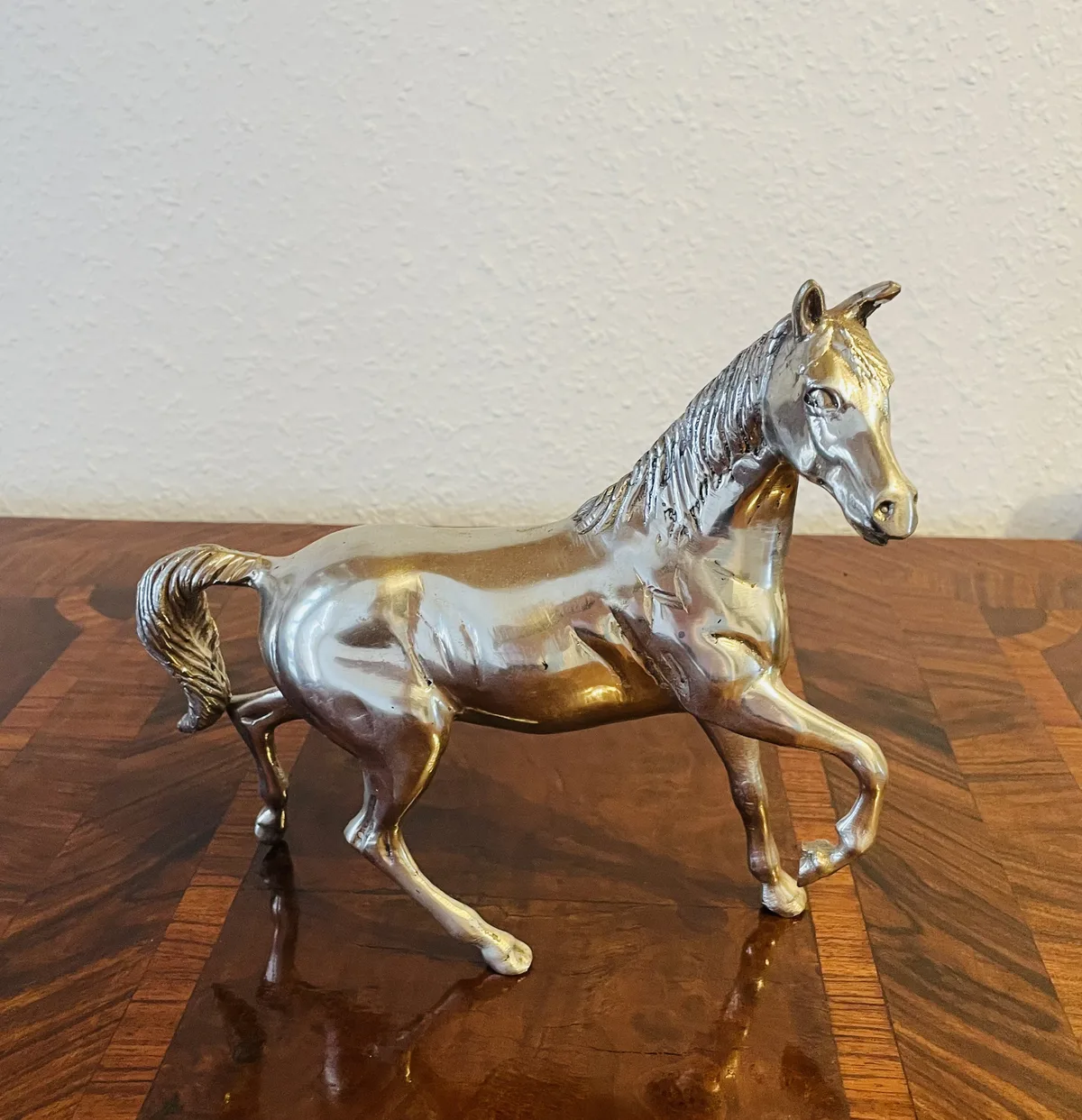 Pferdestatue Vintage Mid Century – Versilbertes Messing, 1950/60er, hochwertig, Blickfang jeder Raum, 1,15kg