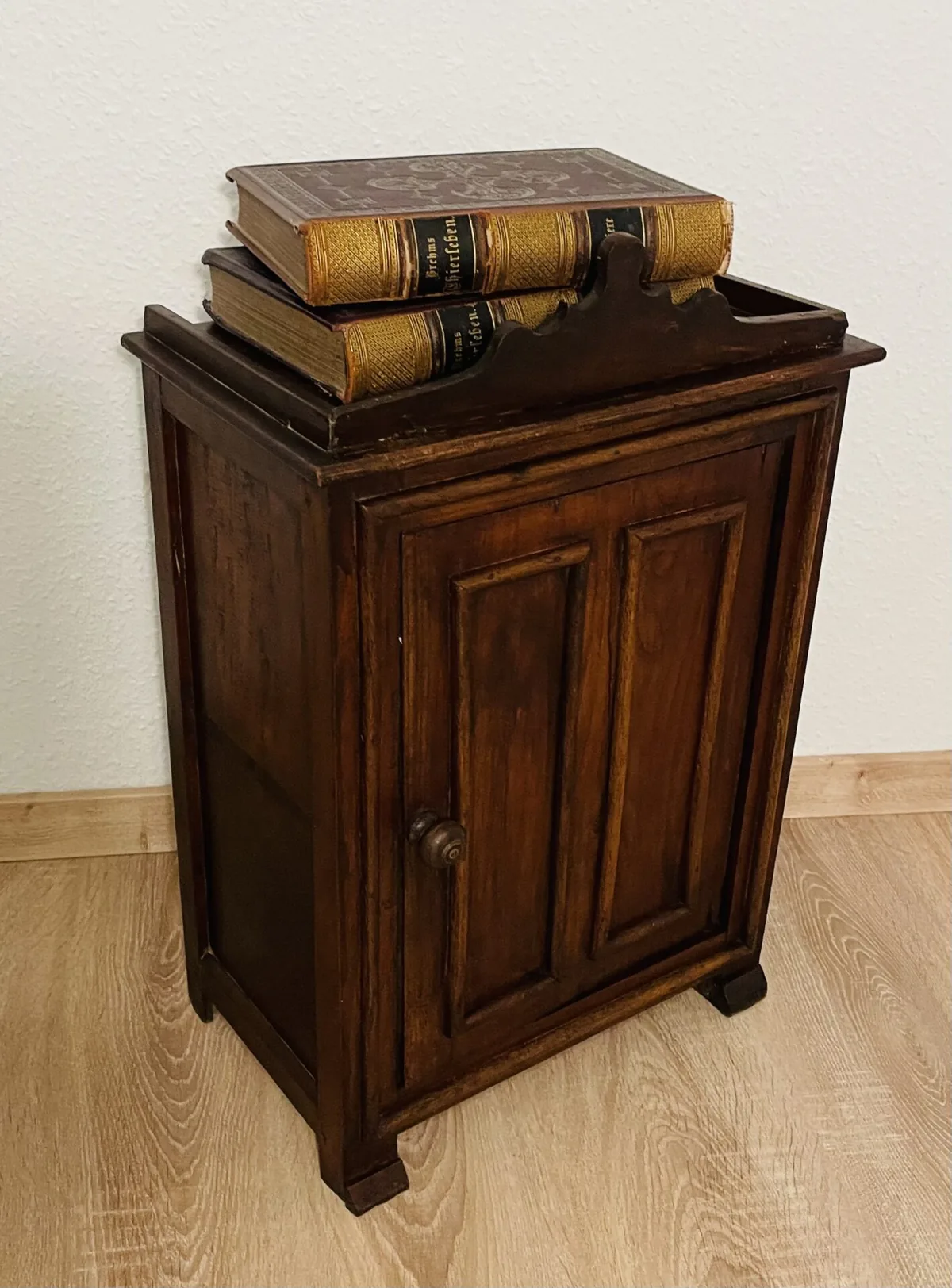 Antiker Apothekerschrank aus massivem Holz, Gründerzeit um 1890