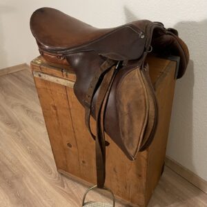 Dressur Sattel, englisch, antik, vintage, Leder, Marke Wasti