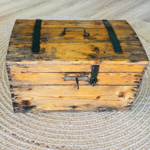 Truhe, Aussteuertruhe, antik, 1910er, Weichholz, Landhaus , schöne Größe, Hingucker