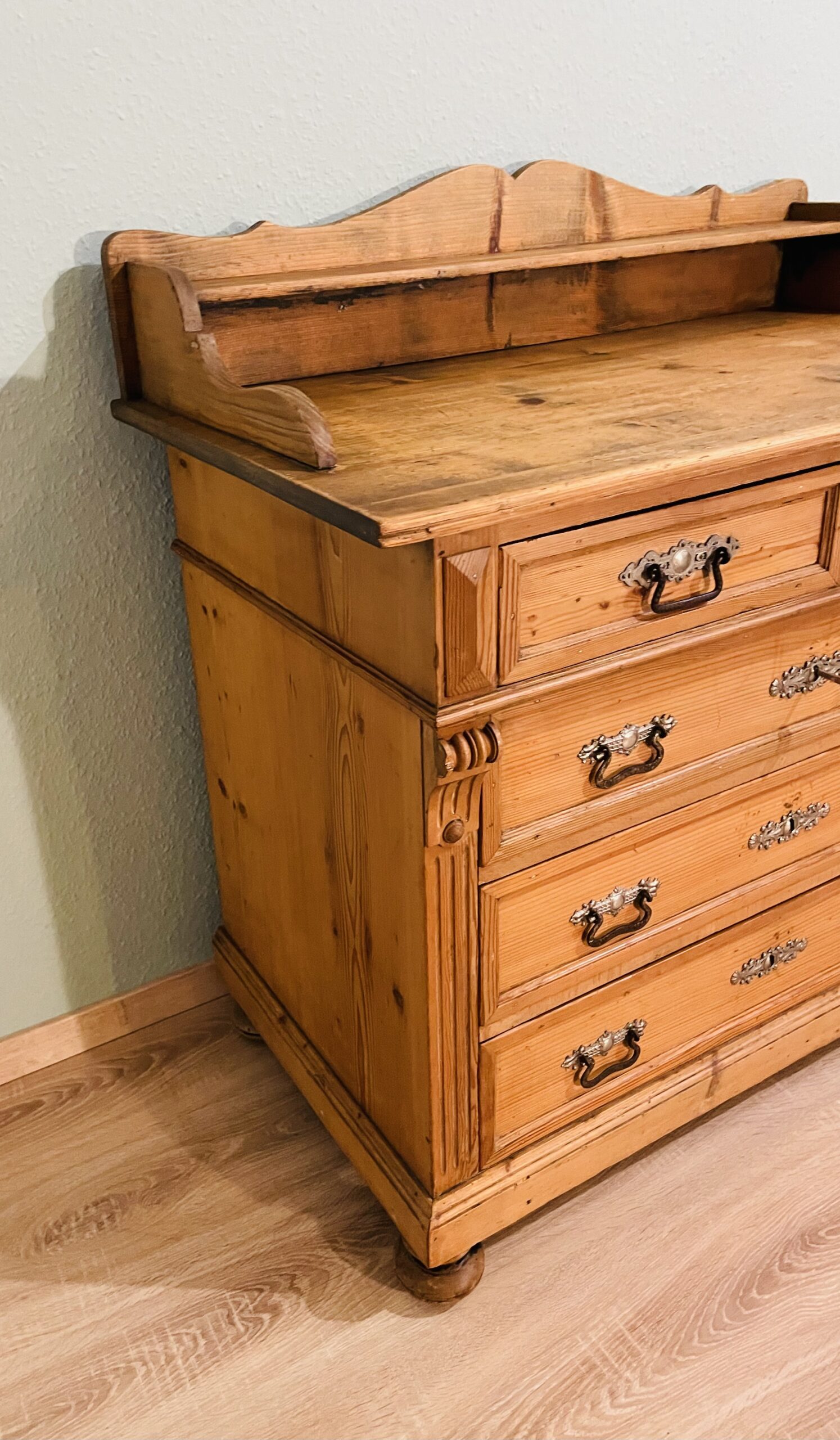 Kommode, antik, 1890er, Gründerzeit, Weichholz, Landhaus, Honigton, Augenweide