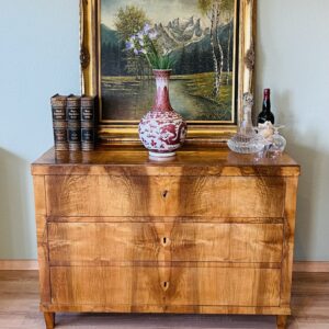 Kommode, antik, Biedermeier, 1840er, gespiegeltes Nussbaumfurnier, Kastenschloss, Augenweide