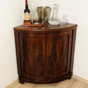 Barschrank, Eckschrank, Biedermeier, 1840er, Mahagonifurnier, elegant, Augenweide mit Stil