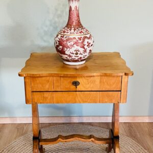 Nähtisch, Beistelltisch, antik, Biedermeierzeit 1840er, Birkenfurnier, Aufbewahrung, Blickfang