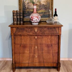 Kommode, antik, Biedermeier, 1840er, dezente Säulen, Nussbaumfurnier, zeitlose Eleganz