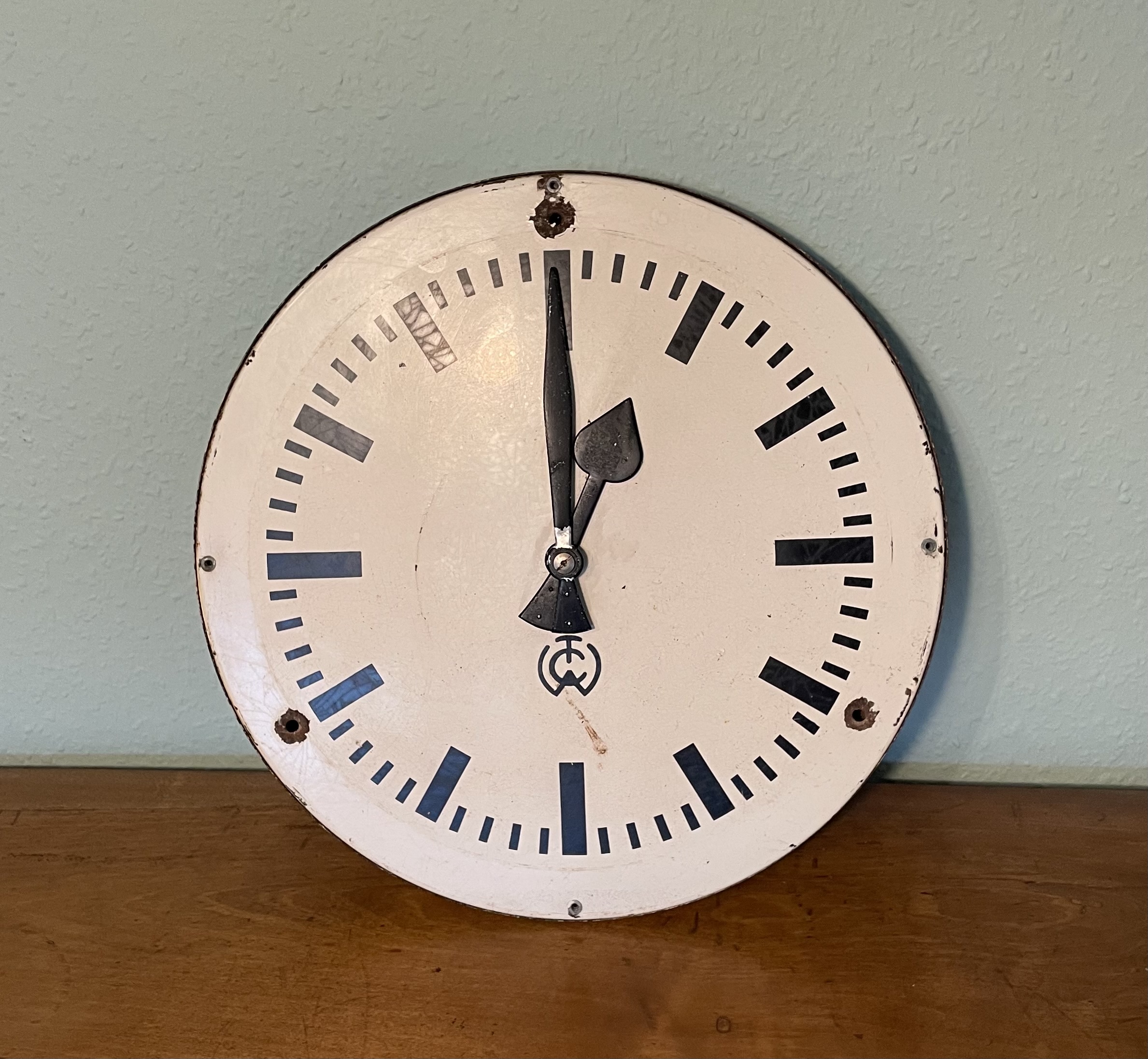 Antike Nebenuhr aus den 1950/60er Jahren – CTW Carl Theodor Wagner – Industrie-Design – Fundzustand – ideal zum Restaurieren oder als Deko