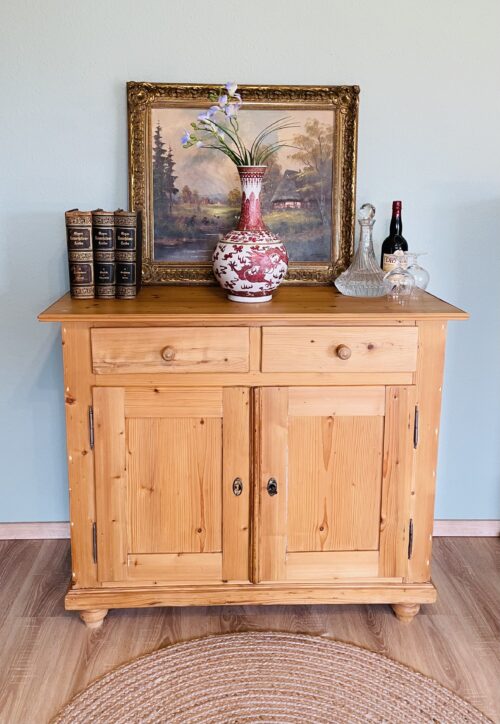 Antike Kommode aus den 1890er Jahren – Gründerzeit, Weichholz, Landhausstil – zeitloses Schmuckstück