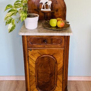 Antiker Gründerzeit-Nachttisch 1890er – Nussbaumfurnier, abnehmbarer Aufsatz