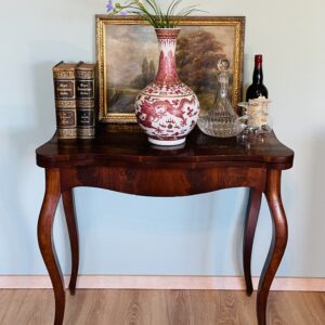 Antiker Biedermeier-Spieltisch/Beistelltisch (ca. 1840) • Nussbaumfurnier • Ausklappbare Platte • Augenweide