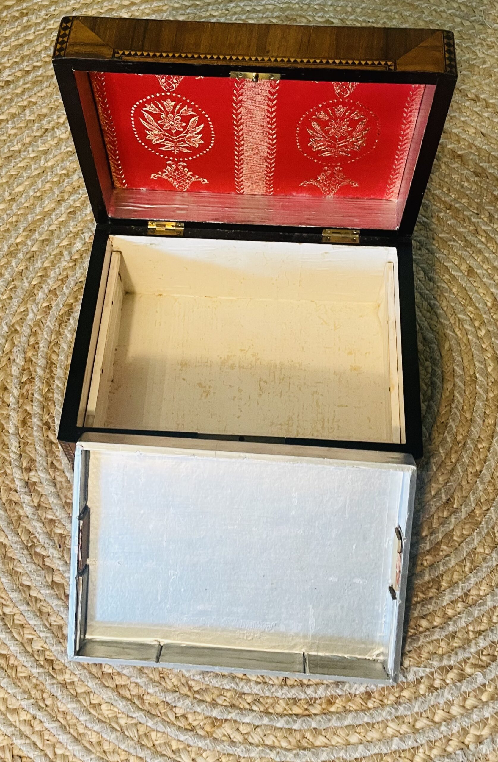 Viktorianisches Schmuckkästchen (19. Jh.) aus England – Intarsien • Originalschlüssel • Extra-Einlageboden