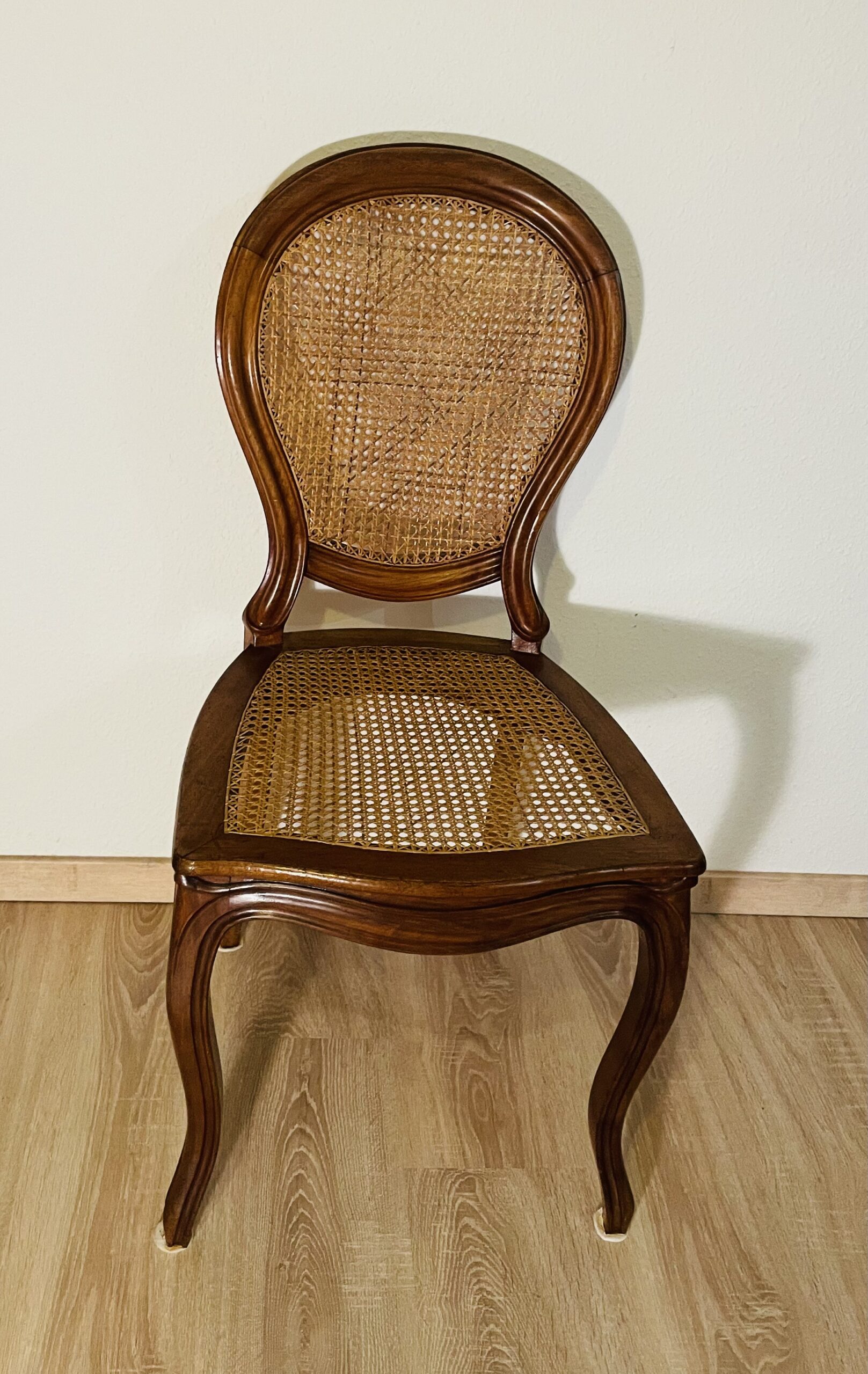 Louis-Philippe-Stuhl aus dem 1860er, Wienergeflecht, stabil, Mahagoni Holz