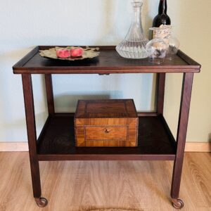 Teewagen – Servierwagen – Bartisch aus Nussbaum, antik, Vintage, Mid Century, skandinavisches Design