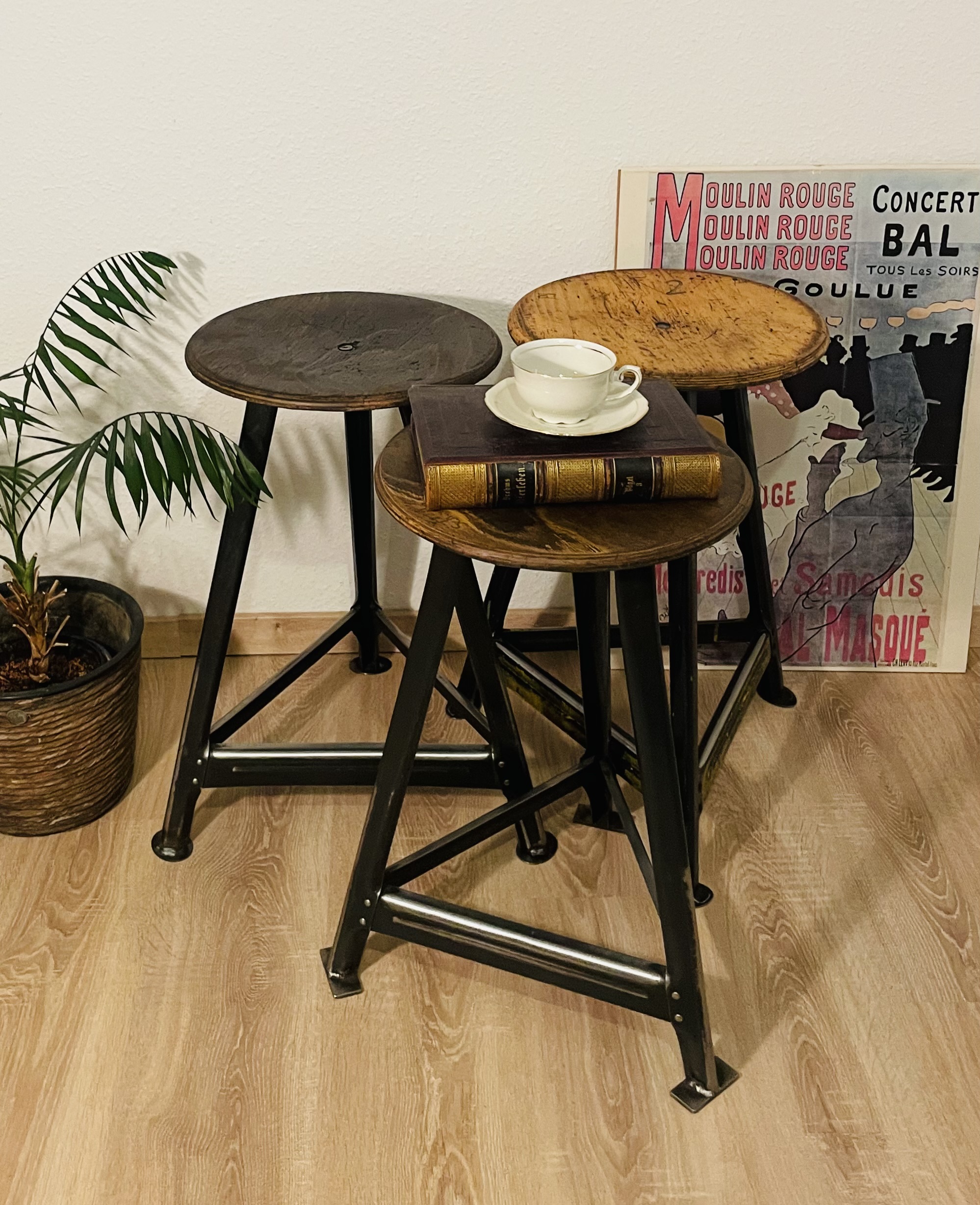 Vintage-Werkstatthocker 3St. im Industrie-Charme – Stahl & Holz mit echter Patina, 50er/60er Jahre