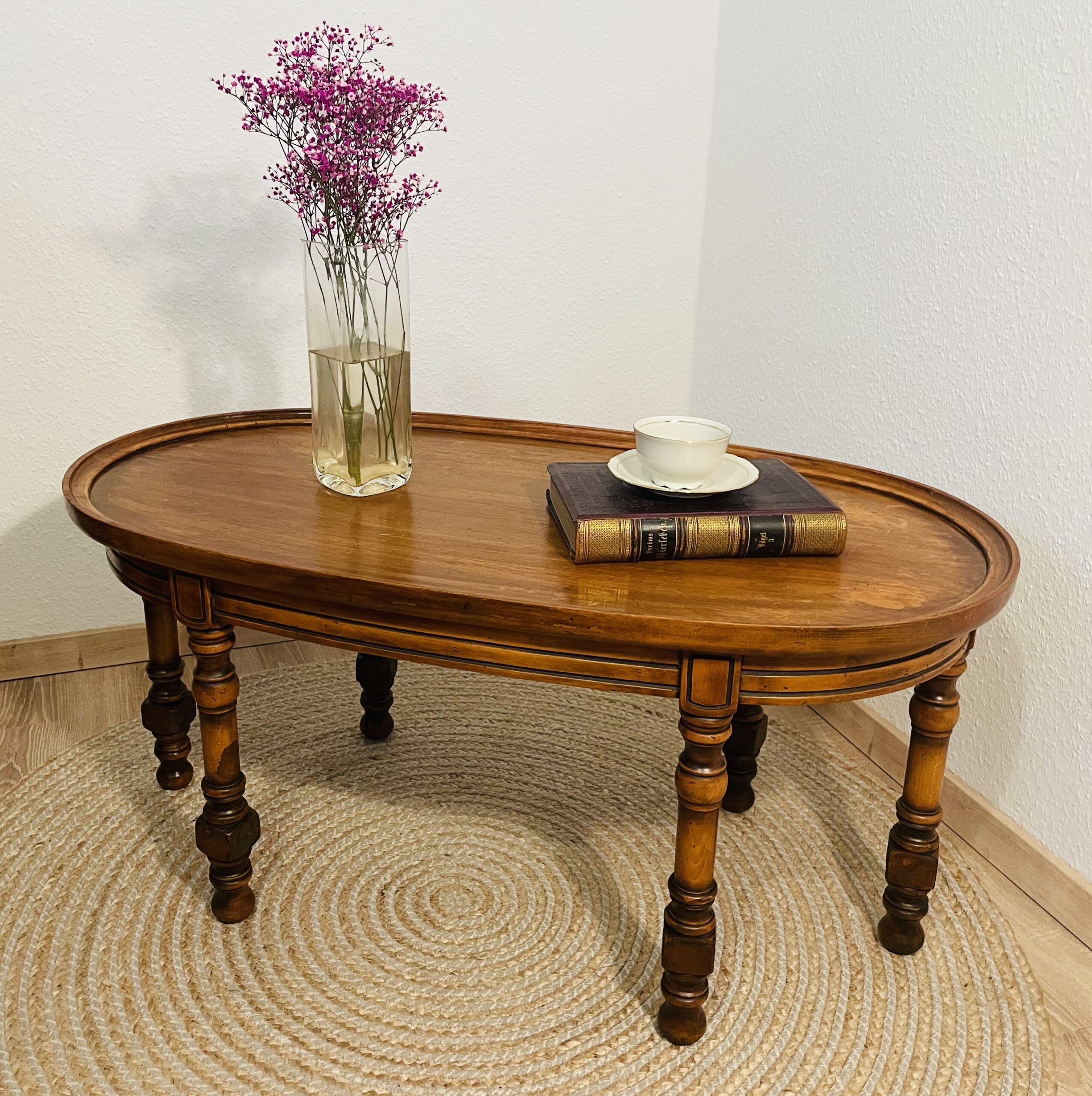 Vintage-Couchtisch Kolonialstil – Massivholz, Patina, Landhaus-Charme