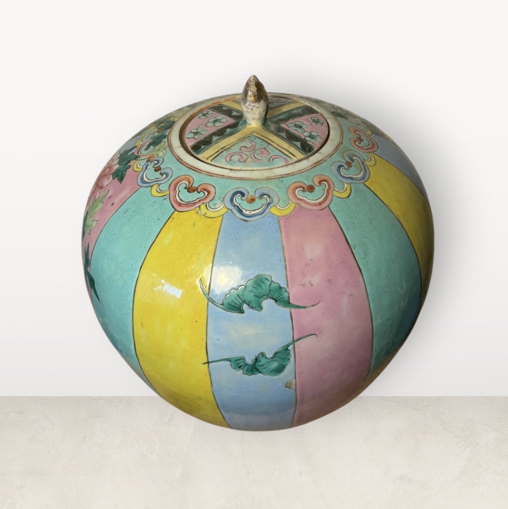 Antike Chinesische Ingwer Vase im Famille Rose Stil – Republikzeit, Deckel, Zertifikat 235