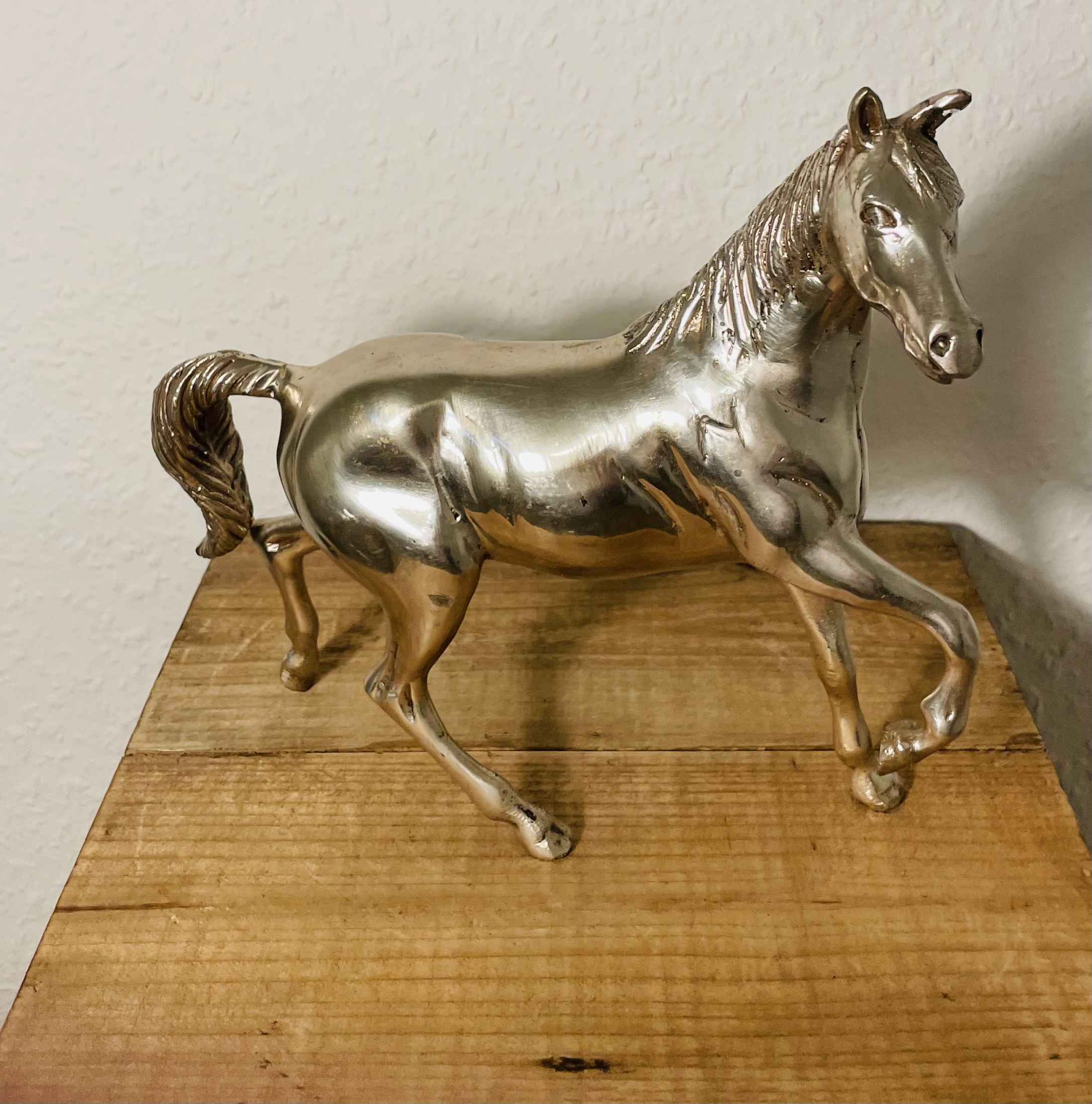 Pferdestatue Vintage Mid Century – Versilbertes Messing, 1950/60er, hochwertig, Blickfang jeder Raum, 1,15kg