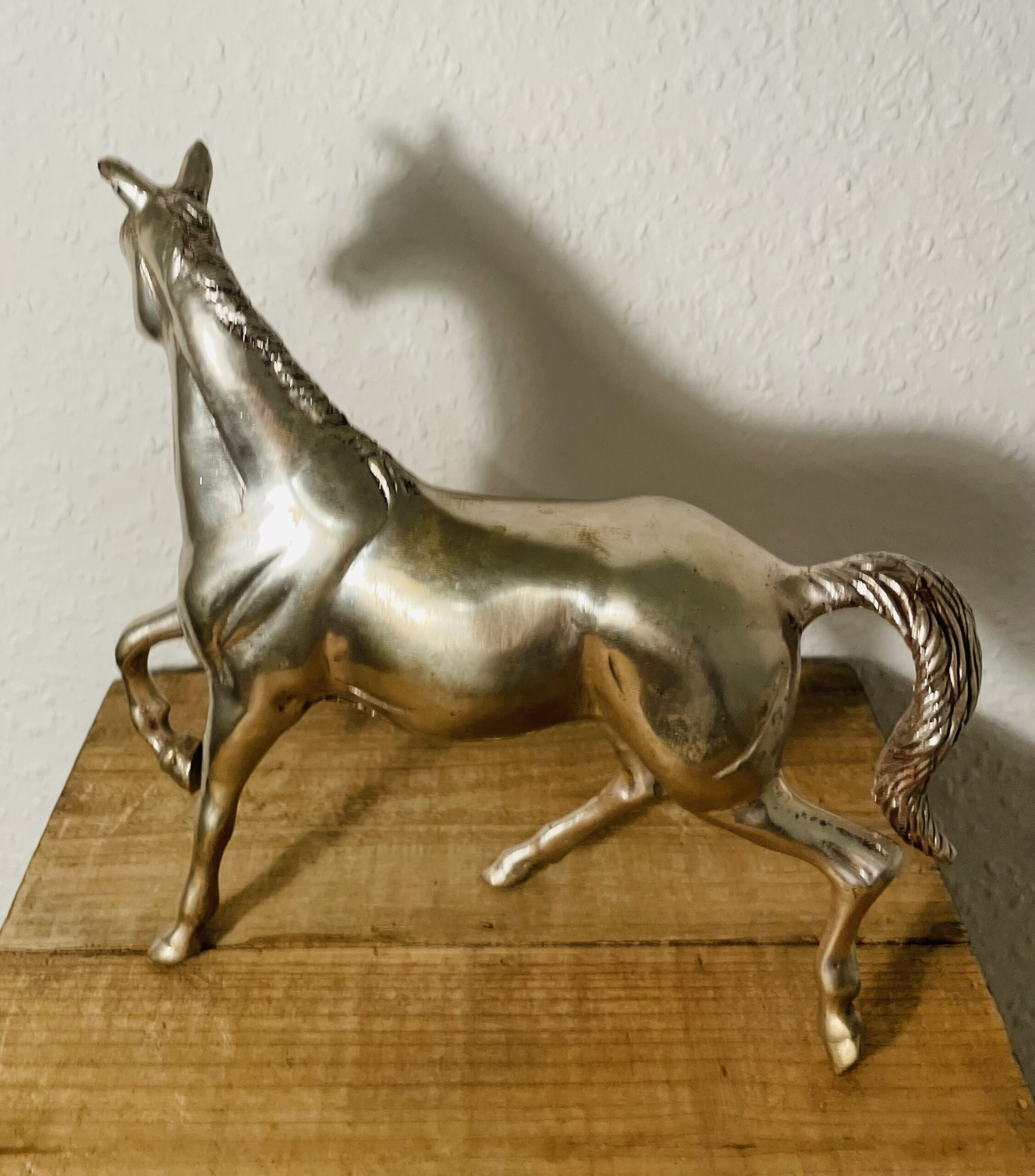 Pferdestatue Vintage Mid Century – Versilbertes Messing, 1950/60er, hochwertig, Blickfang jeder Raum, 1,15kg